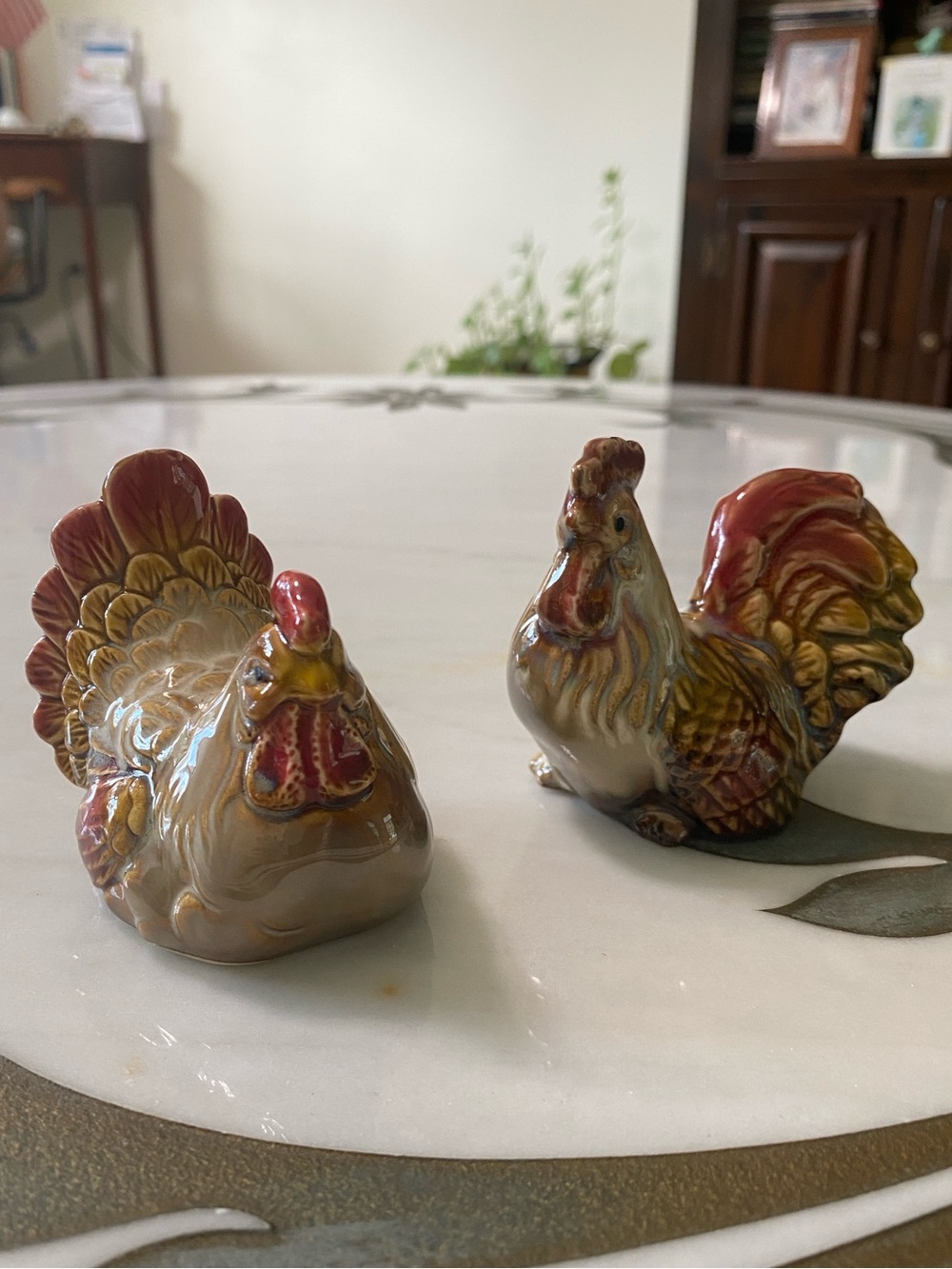 Vintage Rustic Rooster Hen Salt And Pepper Shakers